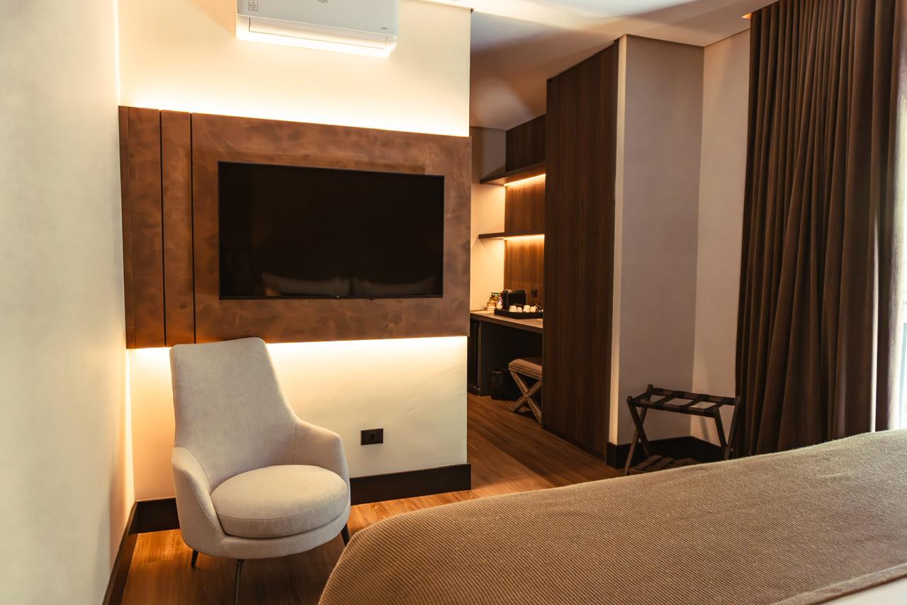 WhatsApp Image 2025-10-20 at 11.24.58 (1)